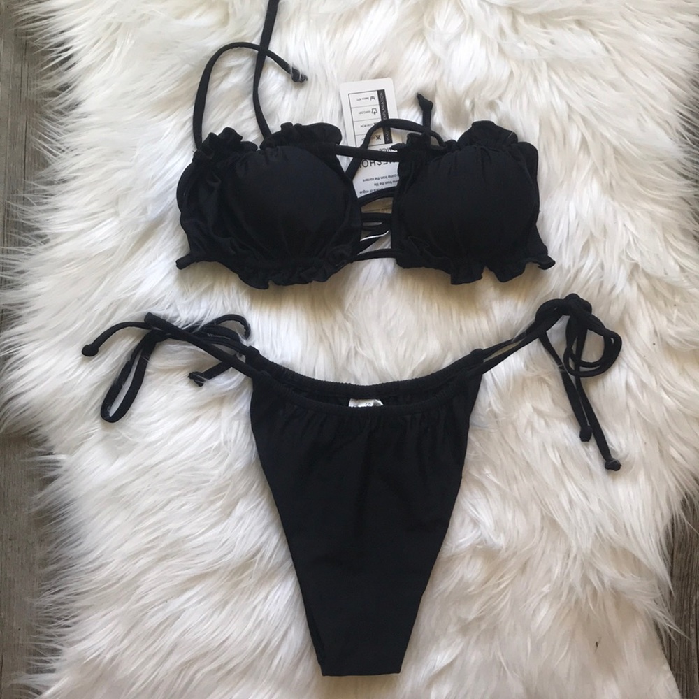 Sheshow Super Sexy String Bikini - Picture 3 of 5